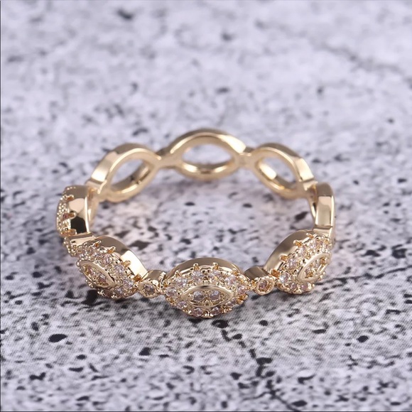 New 18K Gold Plated Beautiful Diamonds Ring - Picture 5 of 6